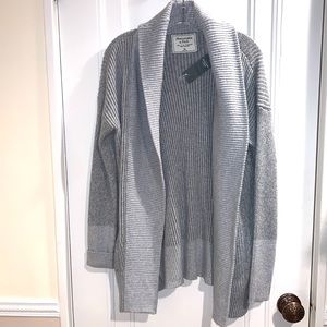 Abercrombie & Fitch cardigan PRICE FIRM!!